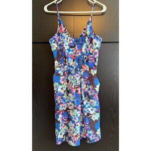 Yumi Kim Blue Floral Mini Dress Medium V-Neck Pockets Sleeveless Party